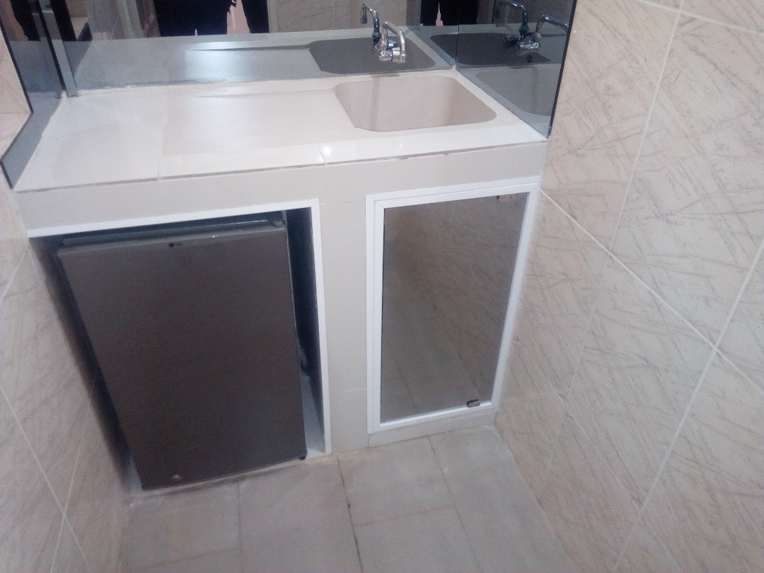 N° 4862 :
                            Appartement meublé à louer , Agoe, Lome, Togo : 300 000 XOF/mois