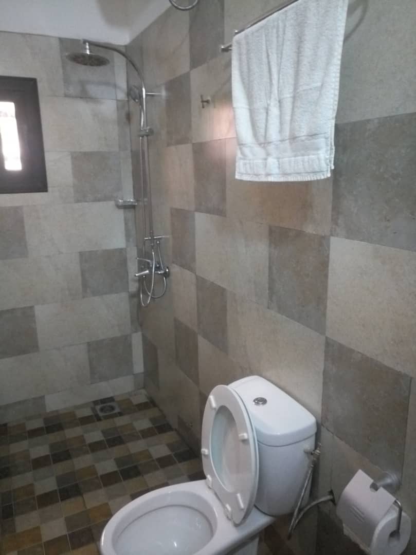 N° 4867 :
                            Studio meublé à louer , Novissi , Lome, Togo : 200 000 XOF/mois