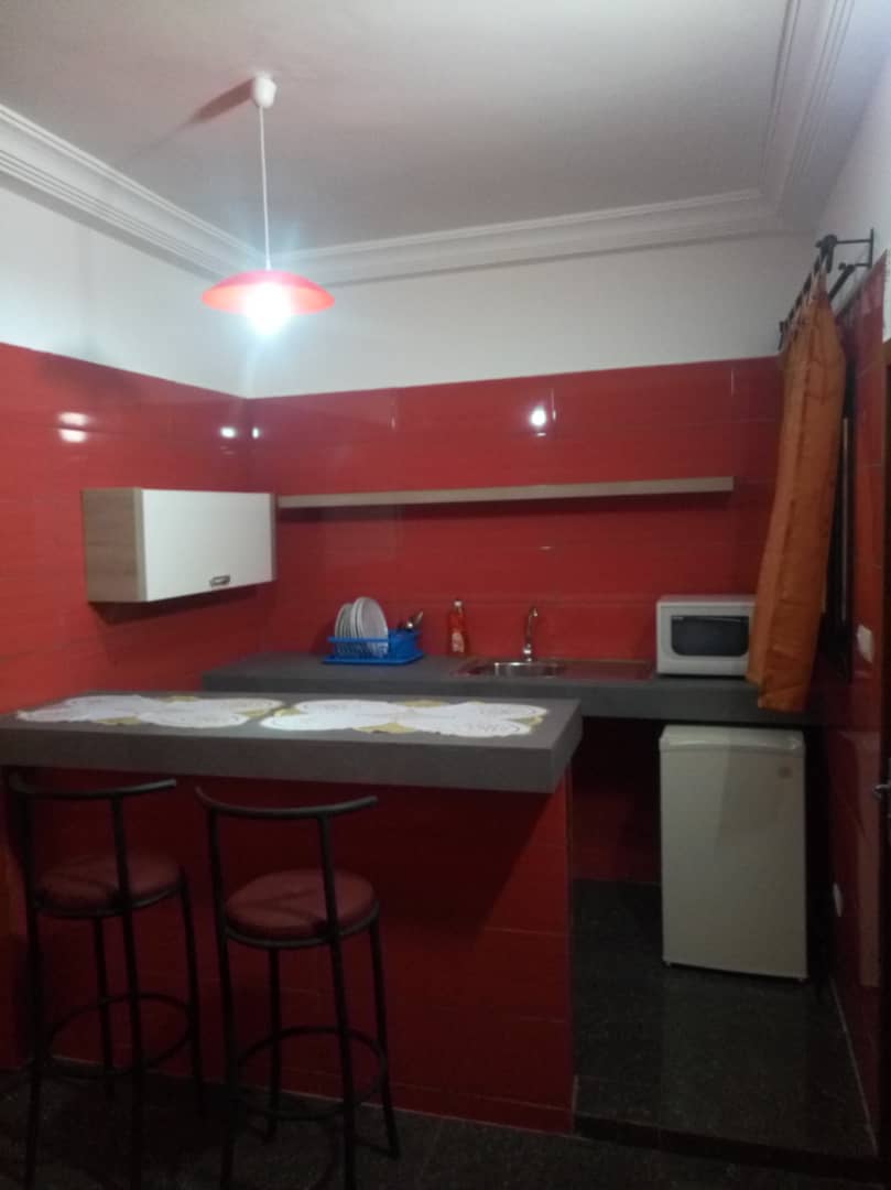 N° 4867 :
                            Studio meublé à louer , Novissi , Lome, Togo : 200 000 XOF/mois