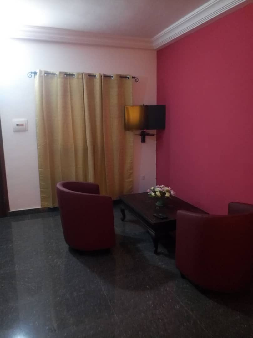 N° 4867 :
                            Studio meublé à louer , Novissi , Lome, Togo : 200 000 XOF/mois