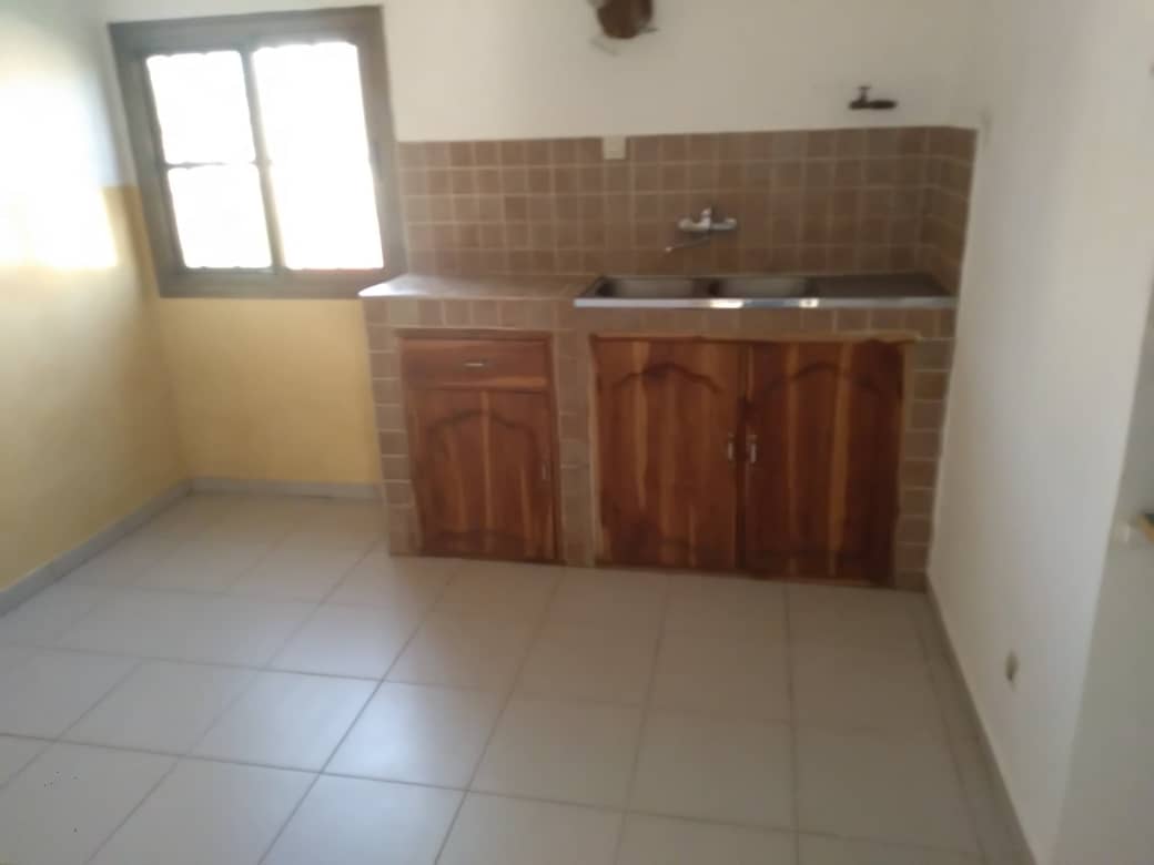 N° 4871 :
                            Appartement à louer , Agoe, Lome, Togo : 90 000 XOF/mois