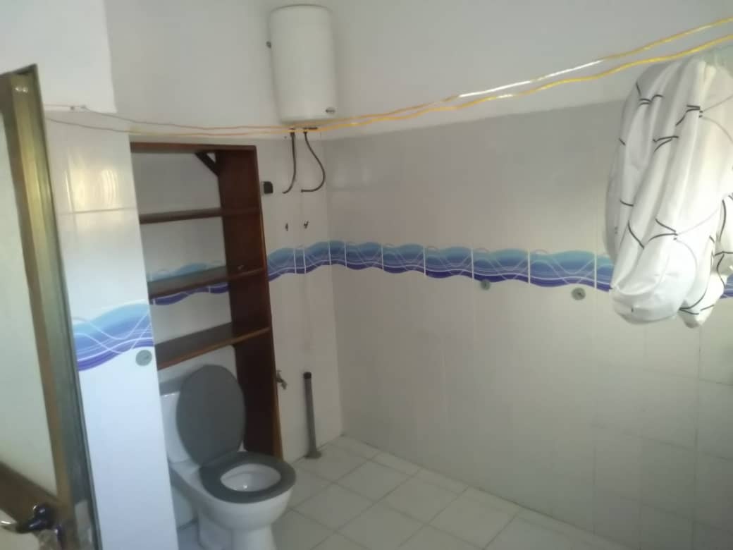 N° 4871 :
                            Appartement à louer , Agoe, Lome, Togo : 90 000 XOF/mois