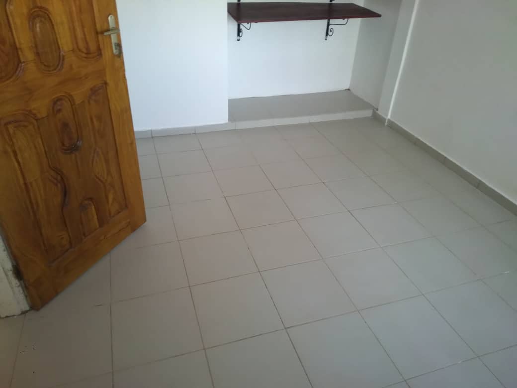 N° 4871 :
                            Appartement à louer , Agoe, Lome, Togo : 90 000 XOF/mois