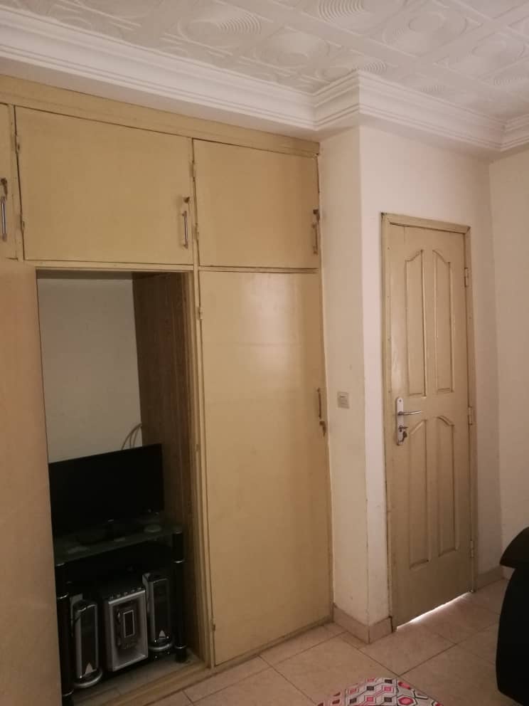 N° 4872 :
                            Appartement meublé à louer , Agoe, Lome, Togo : 150 000 XOF/mois
