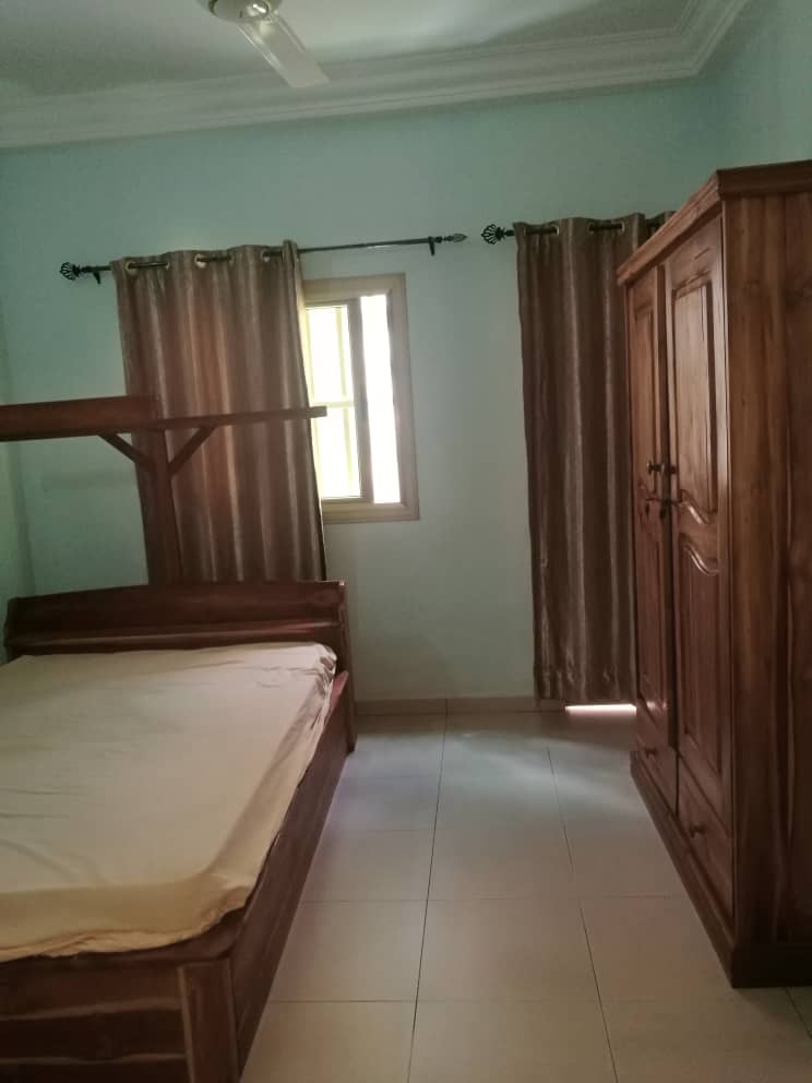 N° 4874 :
                            Appartement meublé à louer , Agoe, Lome, Togo : 250 000 XOF/mois