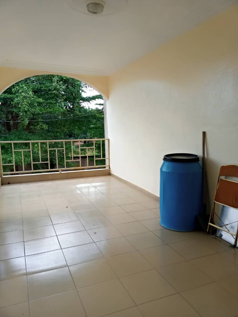 N° 4875 :
                            Appartement à louer , Agoe, Lome, Togo : 70 000 XOF/mois