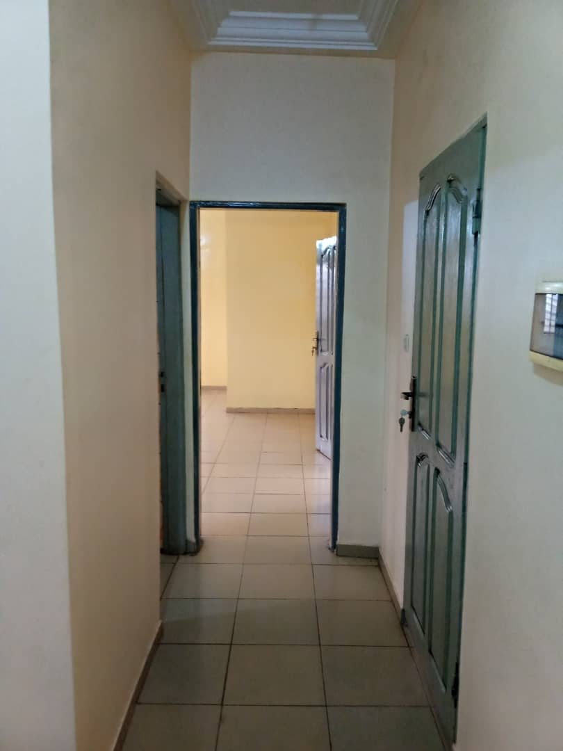 N° 4875 :
                            Appartement à louer , Agoe, Lome, Togo : 70 000 XOF/mois