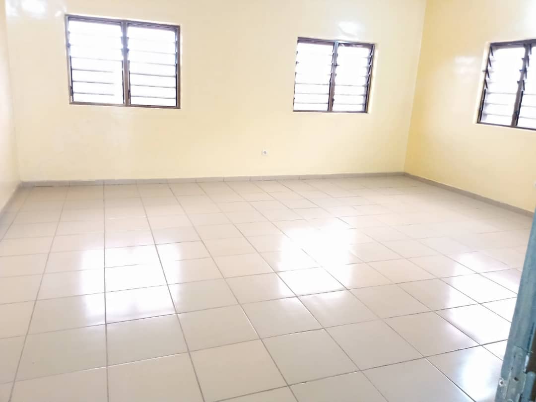 N° 4875 :
                            Appartement à louer , Agoe, Lome, Togo : 70 000 XOF/mois