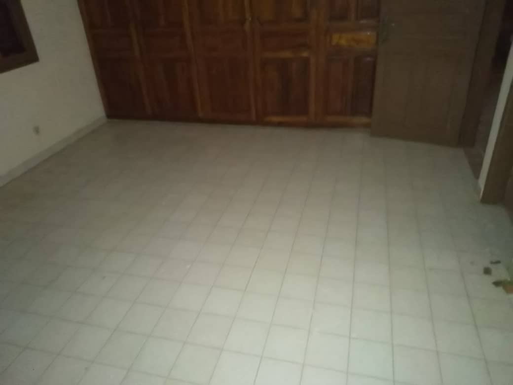 N° 4876 :
                            Villa à louer , Agoe, Lome, Togo : 170 000 XOF/mois