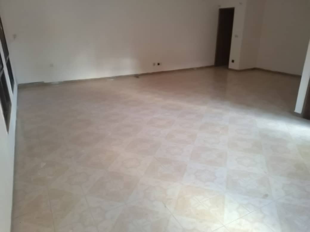 N° 4876 :
                            Villa à louer , Agoe, Lome, Togo : 170 000 XOF/mois
