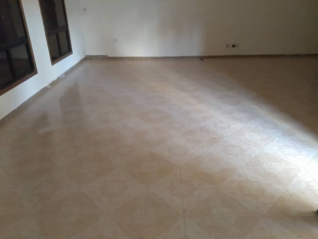 N° 4876 :
                            Villa à louer , Agoe, Lome, Togo : 170 000 XOF/mois