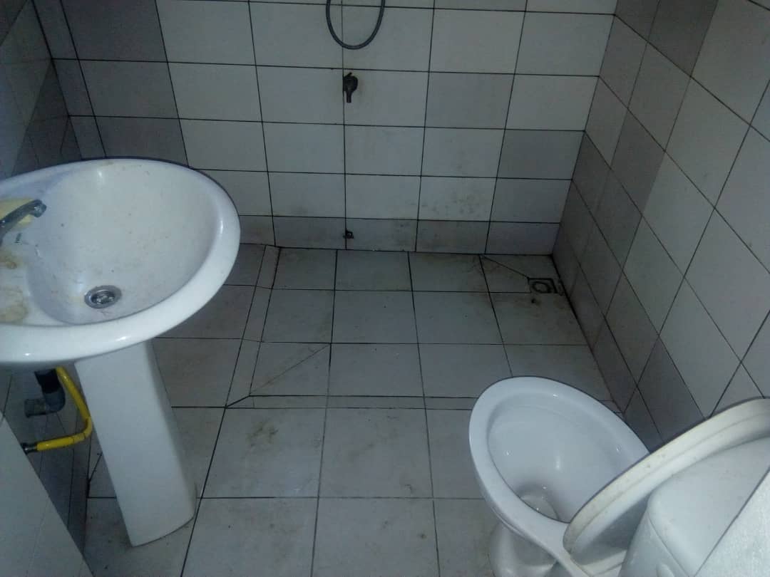 N° 4877 :
                            Chambre salon à louer , Tokoin, Lome, Togo : 55 000 XOF/mois