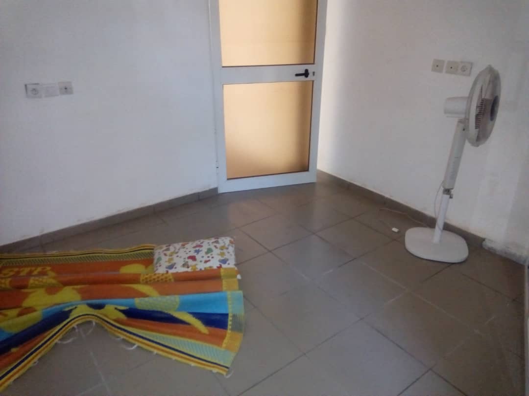 N° 4877 :
                            Chambre salon à louer , Tokoin, Lome, Togo : 55 000 XOF/mois
