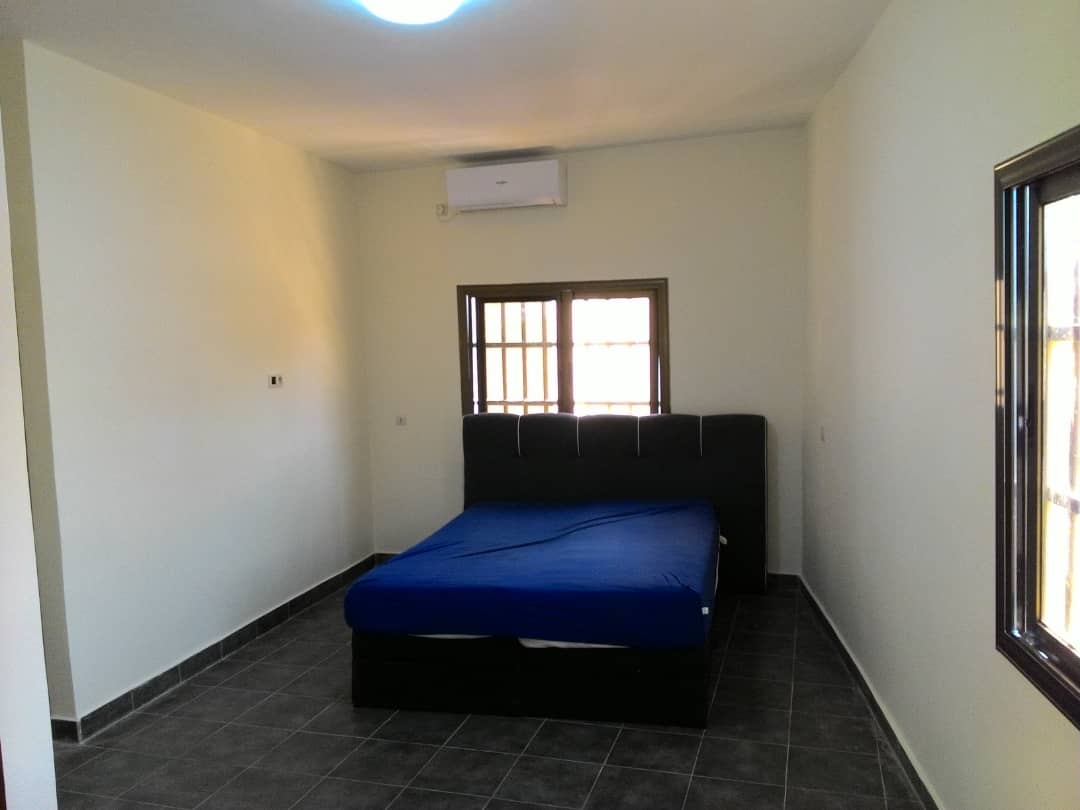 N° 4883 :
                            Villa meublée à louer ,  agbalepedogan, Lome, Togo : 400 000 XOF/mois