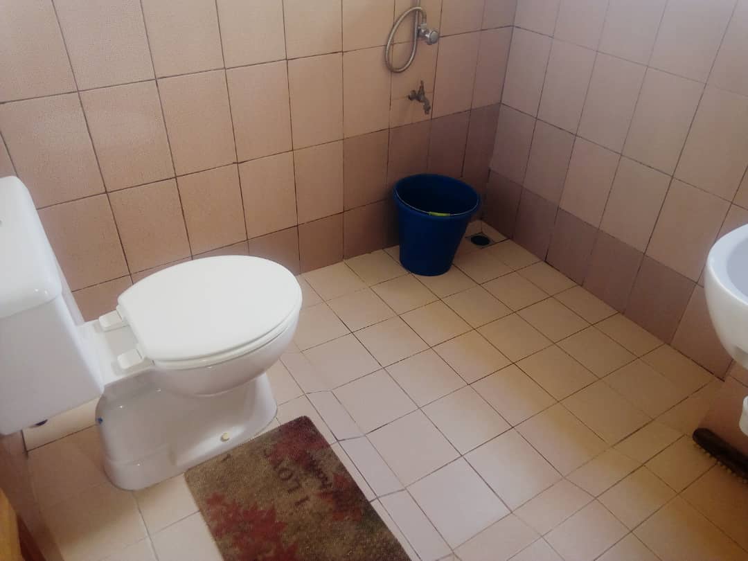 N° 4891 :
                            Appartement meublé à louer , Adidogome, Lome, Togo : 200 000 XOF/mois