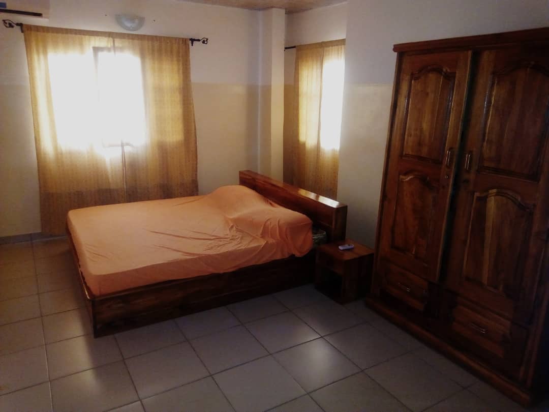 N° 4887 :
                            Appartement meublé à louer , Adidogome, Lome, Togo : 200 000 XOF/mois