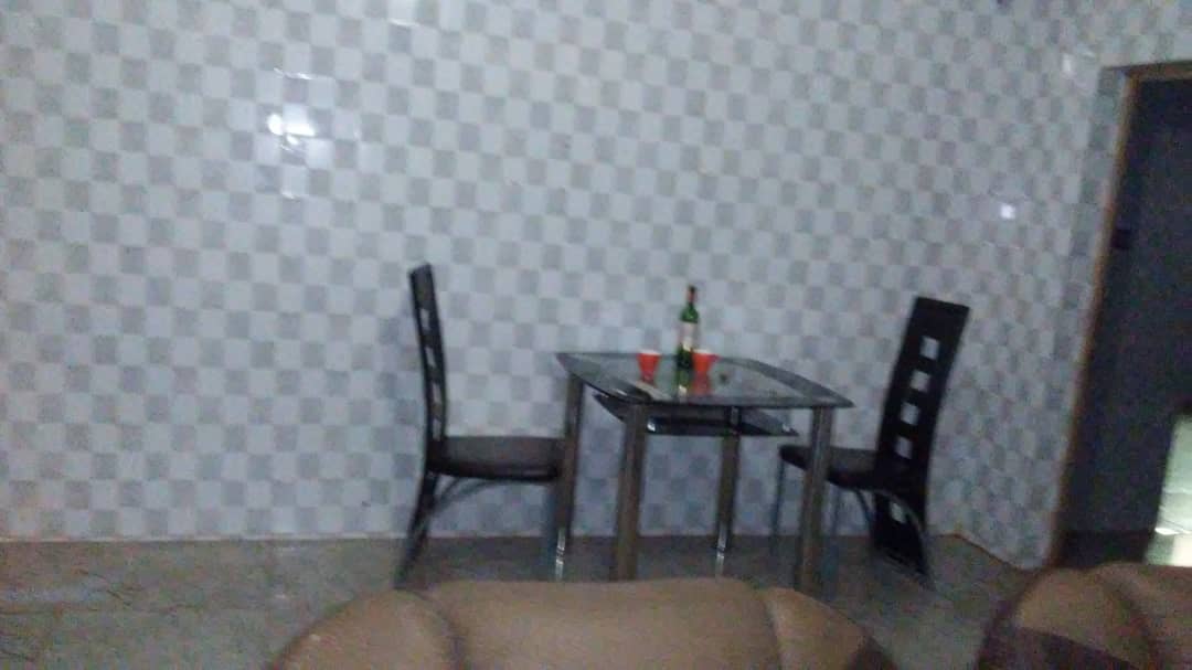 N° 4890 :
                            Appartement meublé à louer , Agoe, Lome, Togo : 150 000 XOF/mois