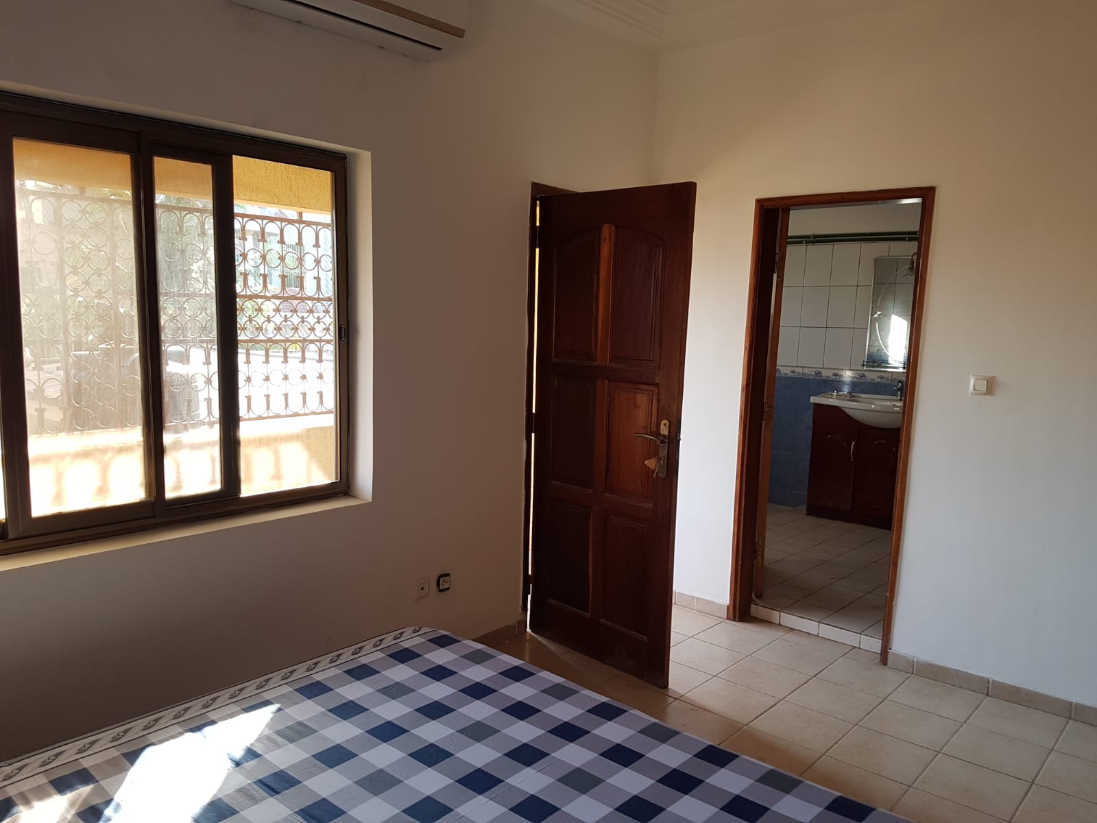 N° 4902 :
                            Appartement meublé à louer , Adidogome, Lome, Togo : 400 000 XOF/mois