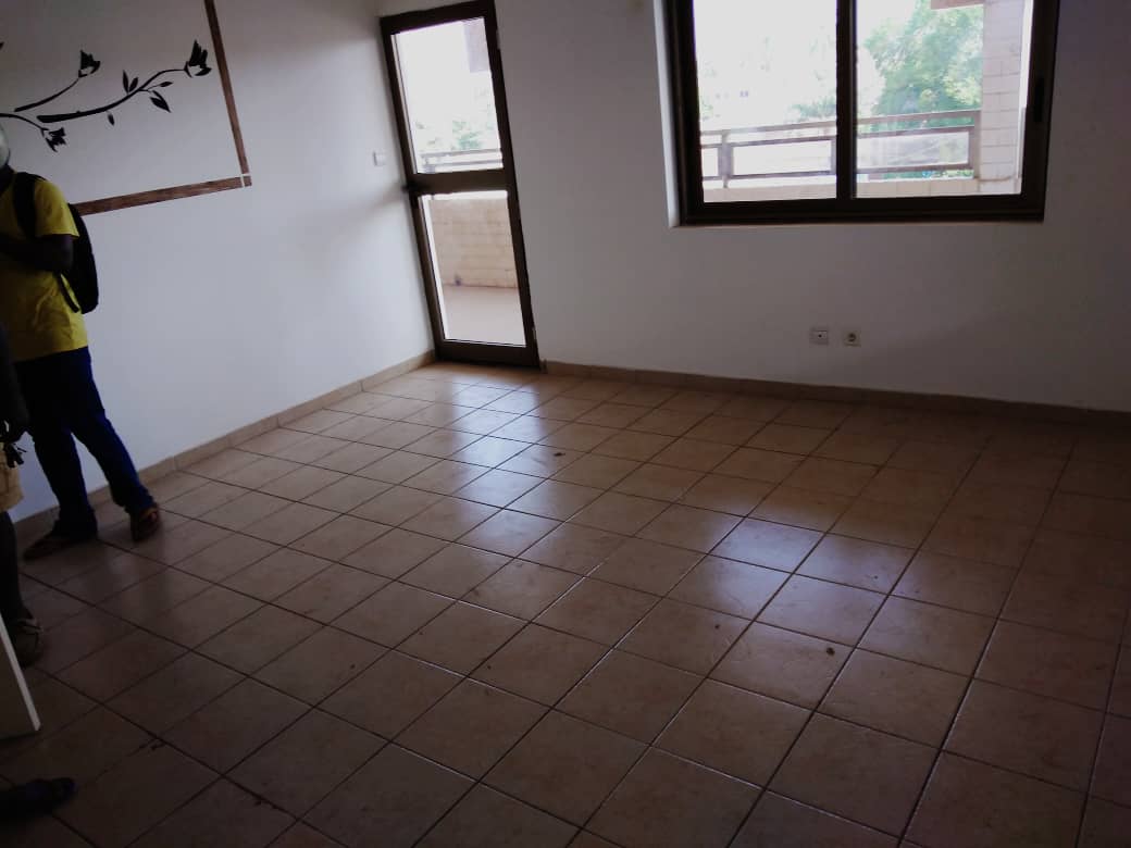 N° 4903 :
                            Appartement à louer , Adidogome, Lome, Togo : 250 000 XOF/mois