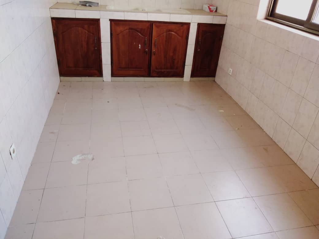 N° 4903 :
                            Appartement à louer , Adidogome, Lome, Togo : 250 000 XOF/mois