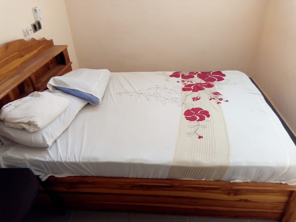 N° 4917 :
                            Appartement meublé à louer , Ave maria , Lome, Togo : 350 000 XOF/mois