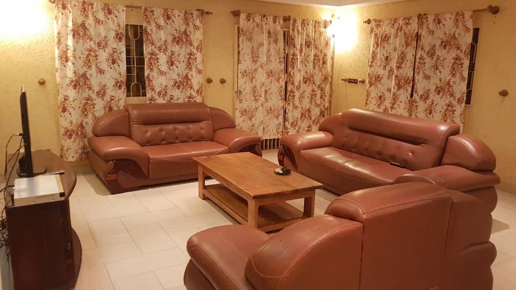 N° 4916 :
                            Appartement meublé à louer , Kegue, Lome, Togo : 350 000 XOF/mois