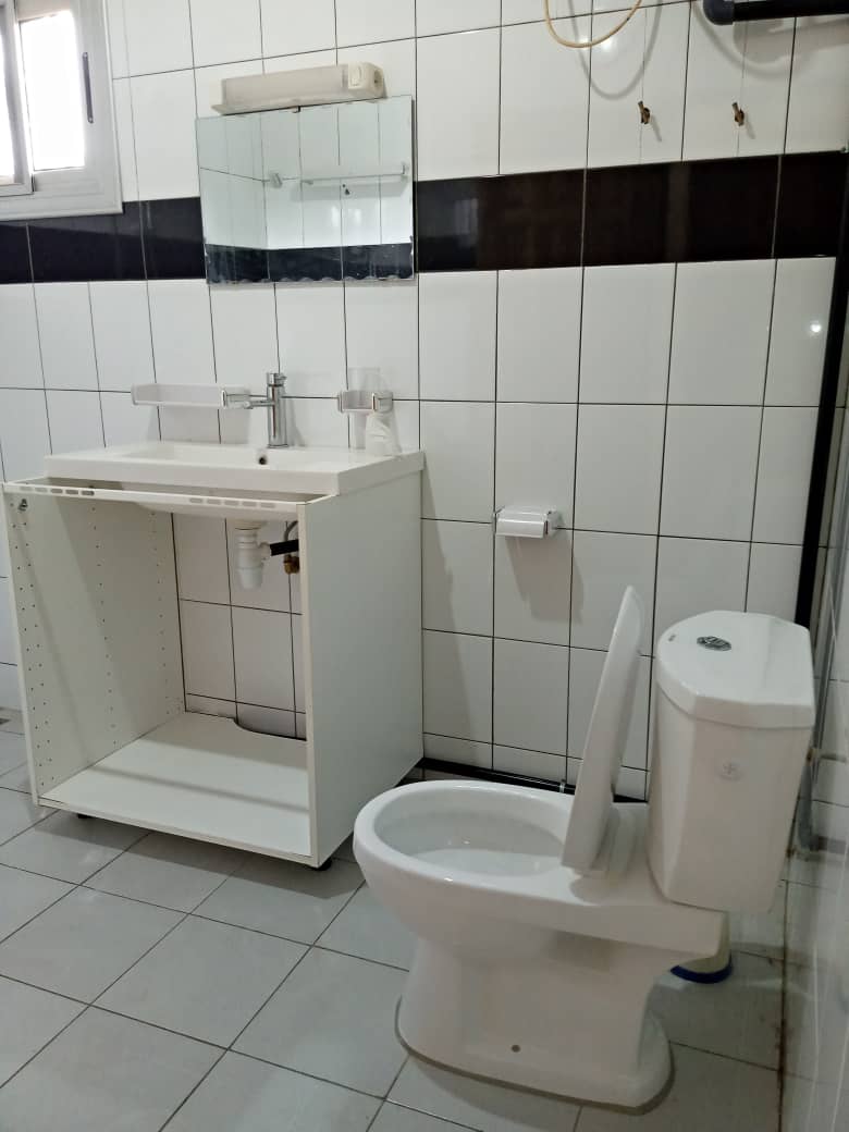 N° 4909 :
                            Appartement meublé à louer , Wognome, Lome, Togo : 300 000 XOF/mois