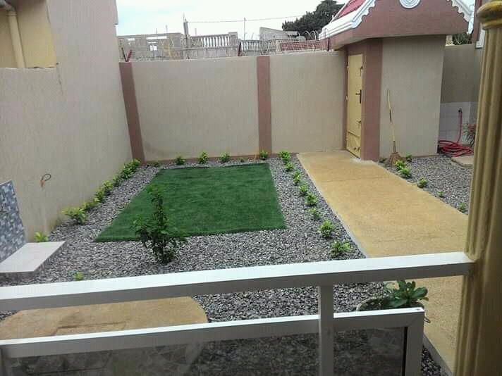 N° 4923 :
                            Villa meublée à louer ,  entreprise de l'union , Lome, Togo : 400 000 XOF/mois