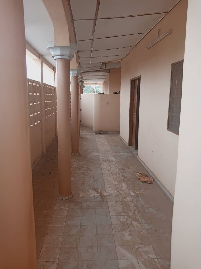 N° 4921 :
                            Appartement à louer , Entreprise de l'union, Lome, Togo : 55 000 XOF/mois