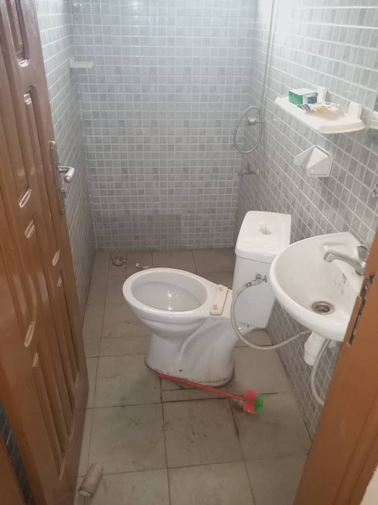 N° 4921 :
                            Appartement à louer , Entreprise de l'union, Lome, Togo : 55 000 XOF/mois