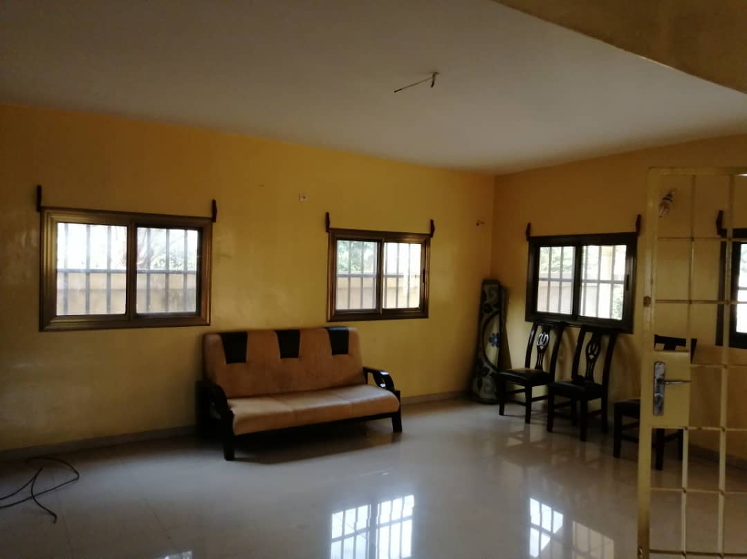 N° 4952 :
                            Villa à vendre , Adeticope, Lome, Togo : 78 000  000 XOF/vie