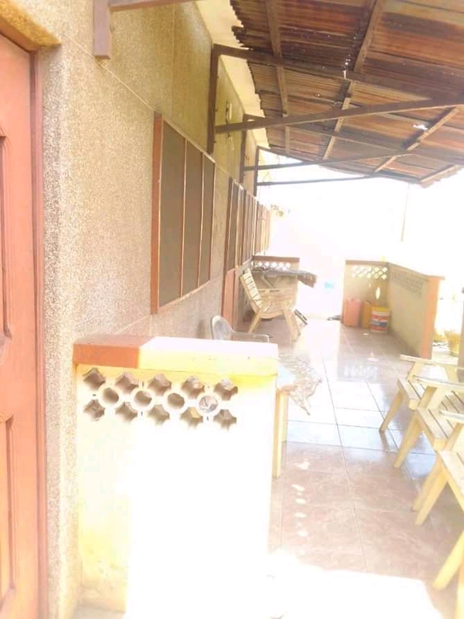 N° 4962 :
                            Chambre salon à louer , Adakpame, Lomé, Togo : 30 000 XOF/mois