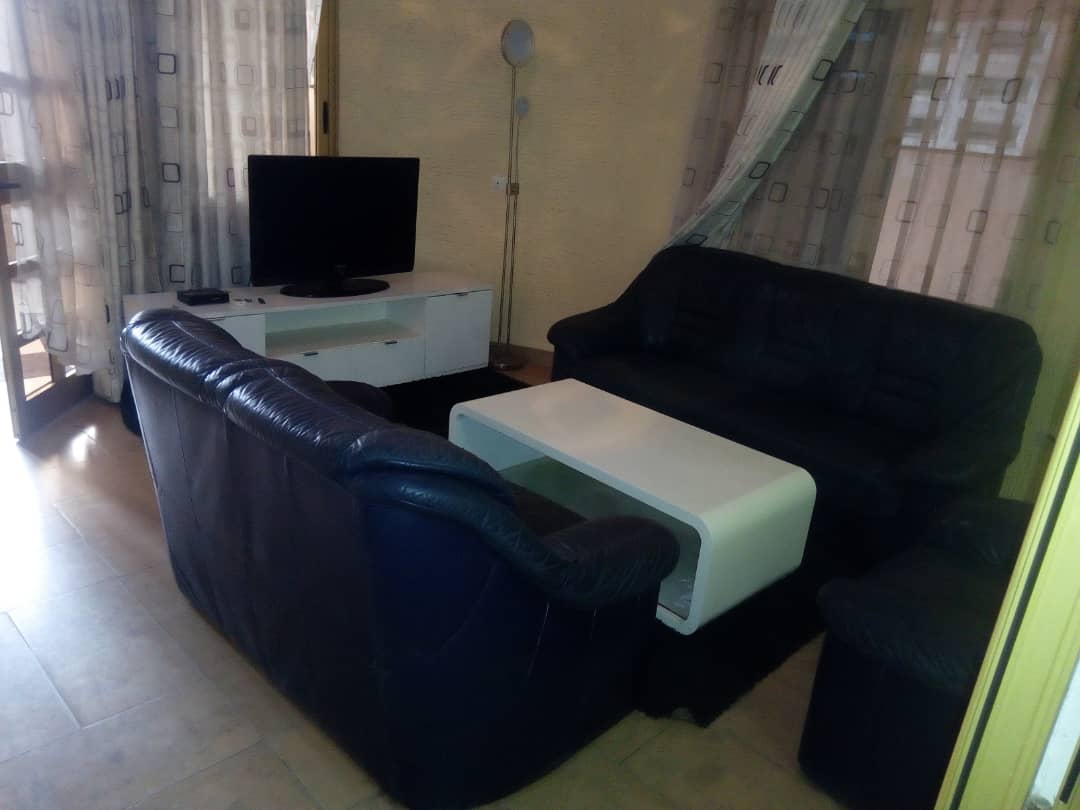 N° 4958 :
                            Villa meublée à louer , Baguida, Lome, Togo : 300 000 XOF/mois