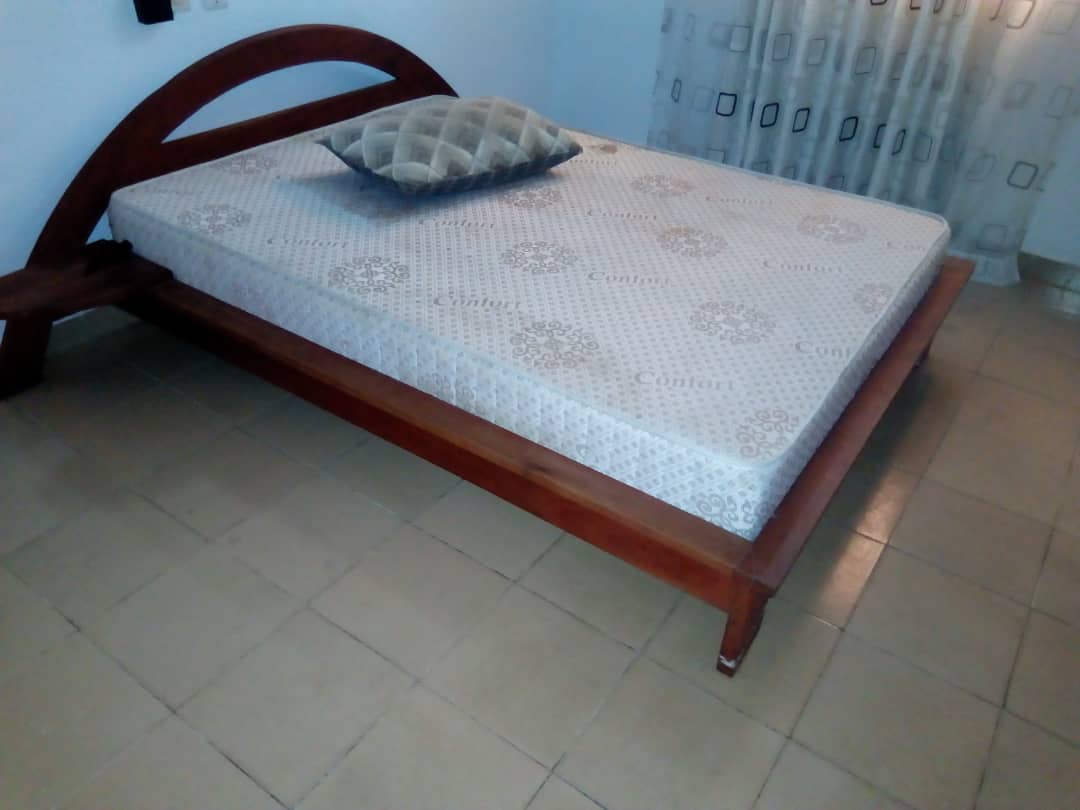 N° 4958 :
                            Villa meublée à louer , Baguida, Lome, Togo : 300 000 XOF/mois