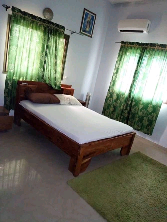 N° 4954 :
                            Appartement meublé à louer , Hedzranawoe, Lome, Togo : 350 000 XOF/mois