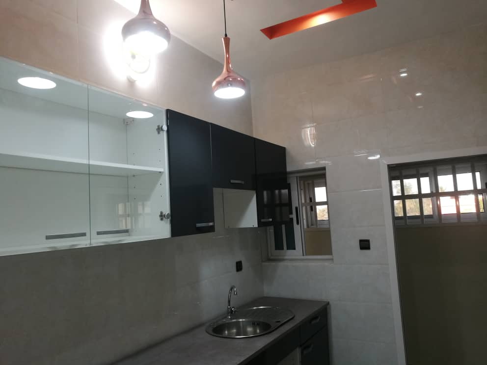 N° 4959 :
                            Villa à louer , Agoe, Lome, Togo : 1 500  000 XOF/mois
