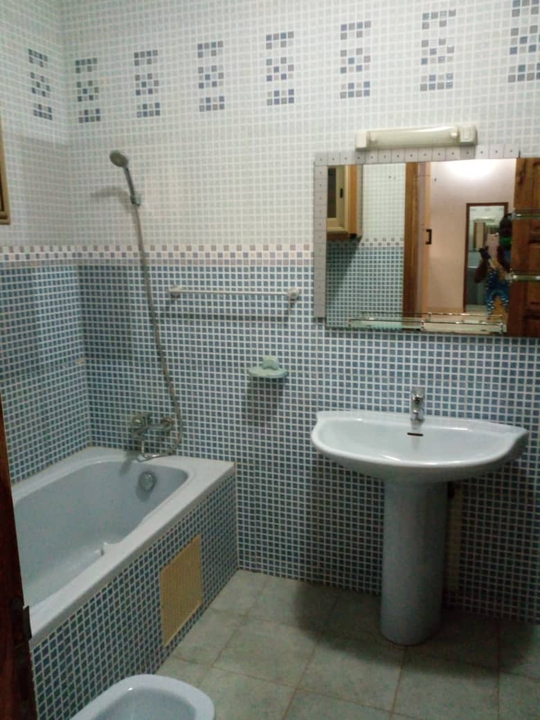 N° 4970 :
                            Villa à louer , Avenou, Lome, Togo : 800 000 XOF/mois