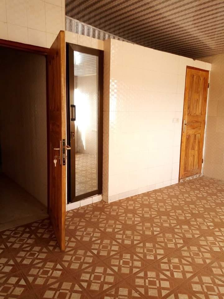 N° 4965 :
                            Appartement à louer , Agoe, Lome, Togo : 80 000 XOF/mois