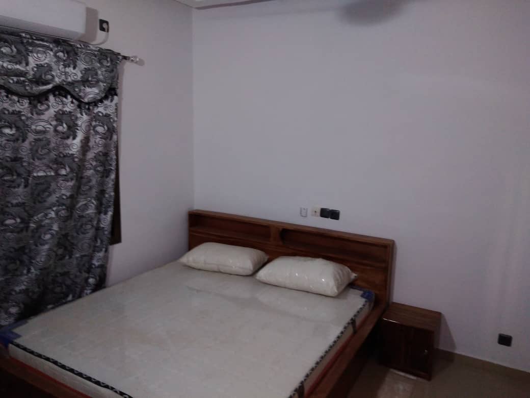 N° 4967 :
                            Appartement meublé à louer , Tokoin, Lome, Togo : 250 000 XOF/mois