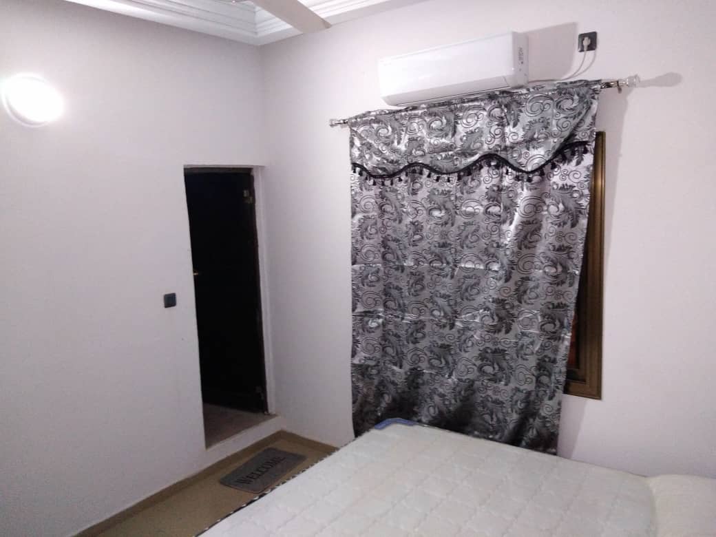 N° 4967 :
                            Appartement meublé à louer , Tokoin, Lome, Togo : 250 000 XOF/mois
