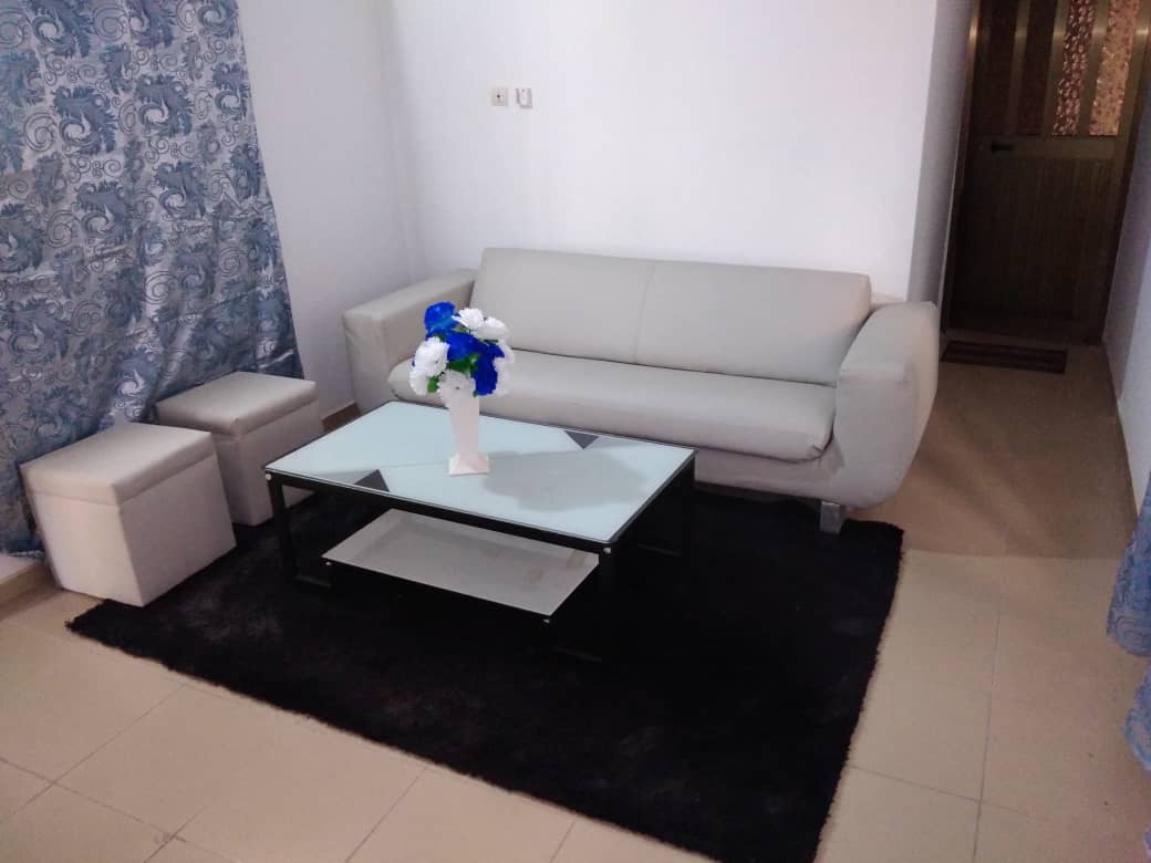N° 4967 :
                            Appartement meublé à louer , Tokoin, Lome, Togo : 250 000 XOF/mois