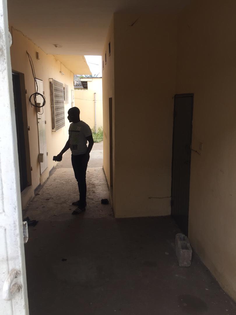 N° 4973 :
                            Villa à louer , Rue de l'ocam, Lomé, Togo : 200 000 XOF/mois