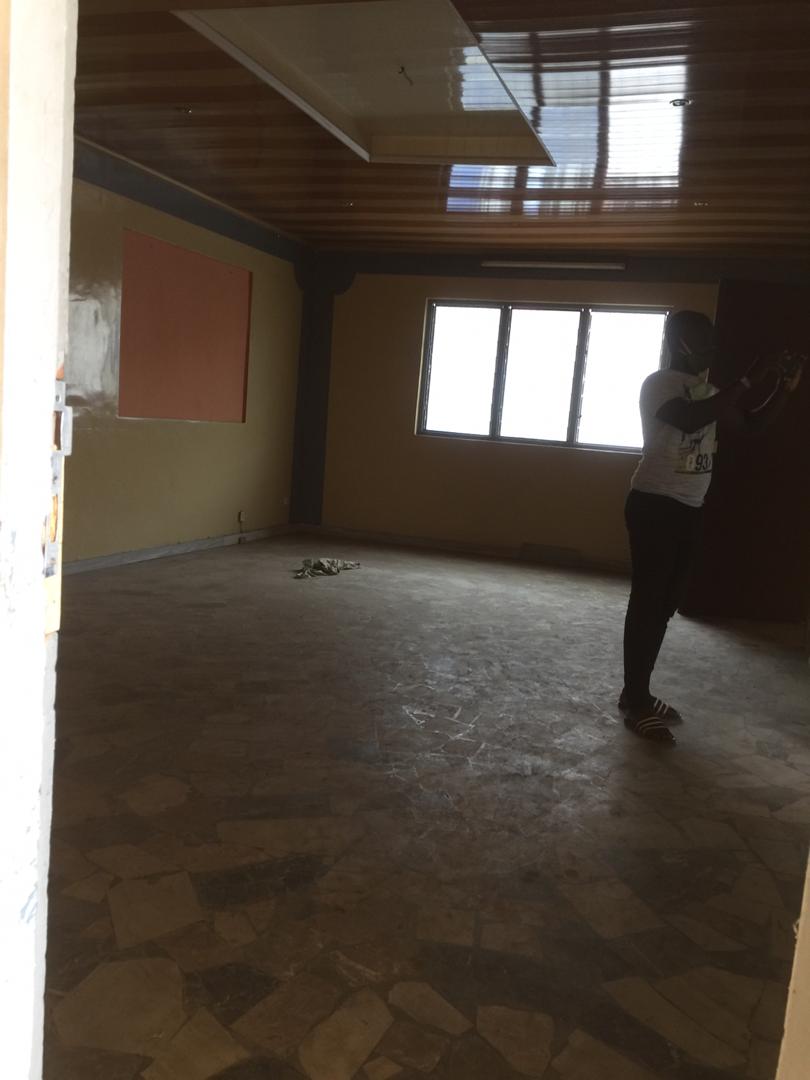 N° 4973 :
                            Villa à louer , Rue de l'ocam, Lomé, Togo : 200 000 XOF/mois