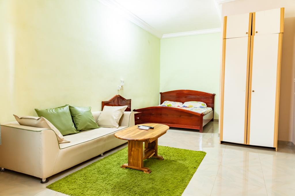 N° 4979 :
                            Studio meublé à louer , Adidogome, Lome, Togo : 150 000 XOF/mois
