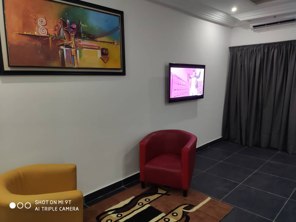 N° 4980 :
                            Studio meublé à louer , Adidogome, Lomé, Togo : 220 000 XOF/mois