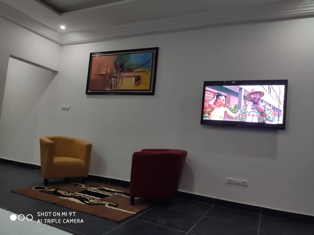 N° 4980 :
                            Studio meublé à louer , Adidogome, Lomé, Togo : 220 000 XOF/mois