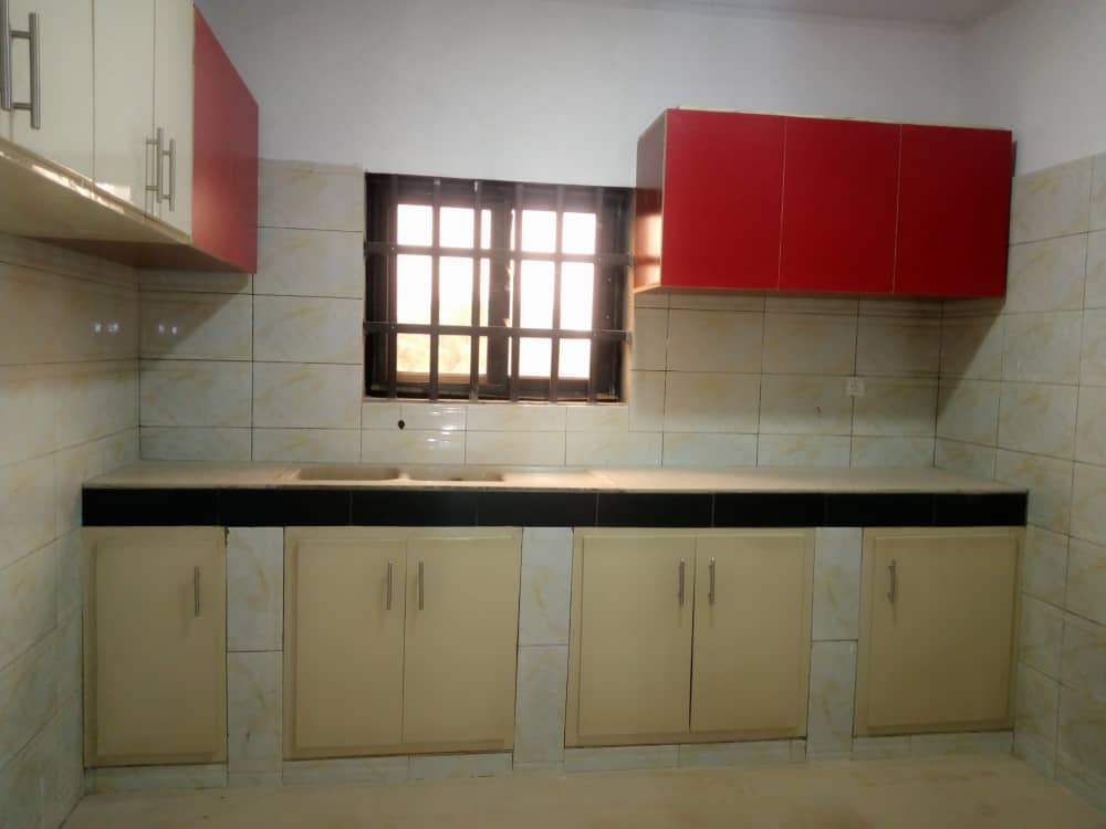 N° 4982 :
                            Appartement à louer , Agoe, Lome, Togo : 90 000 XOF/mois