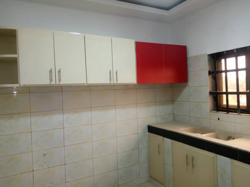 N° 4982 :
                            Appartement à louer , Agoe, Lome, Togo : 90 000 XOF/mois