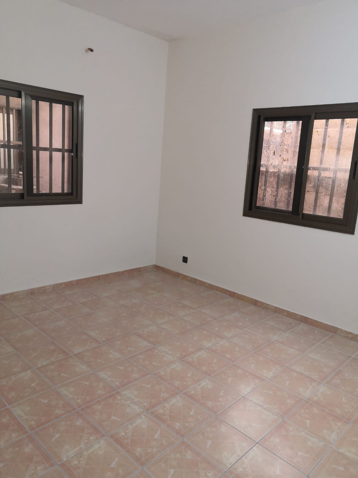 N° 4986 :
                            Villa à louer , Agoe, Lome, Togo : 200 000 XOF/mois