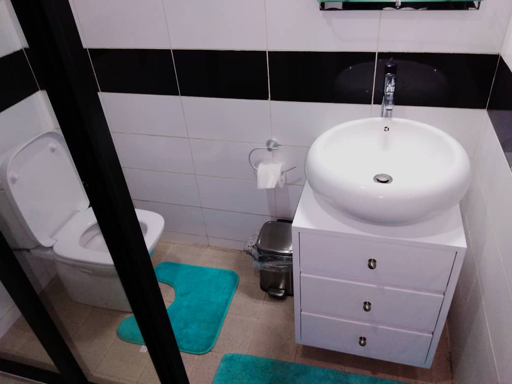 N° 4984 :
                            Studio meublé à louer , Adidogome, Lomé, Togo : 220 000 XOF/mois